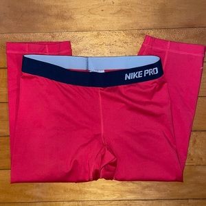 Nike Pro hot pink cropped leggings